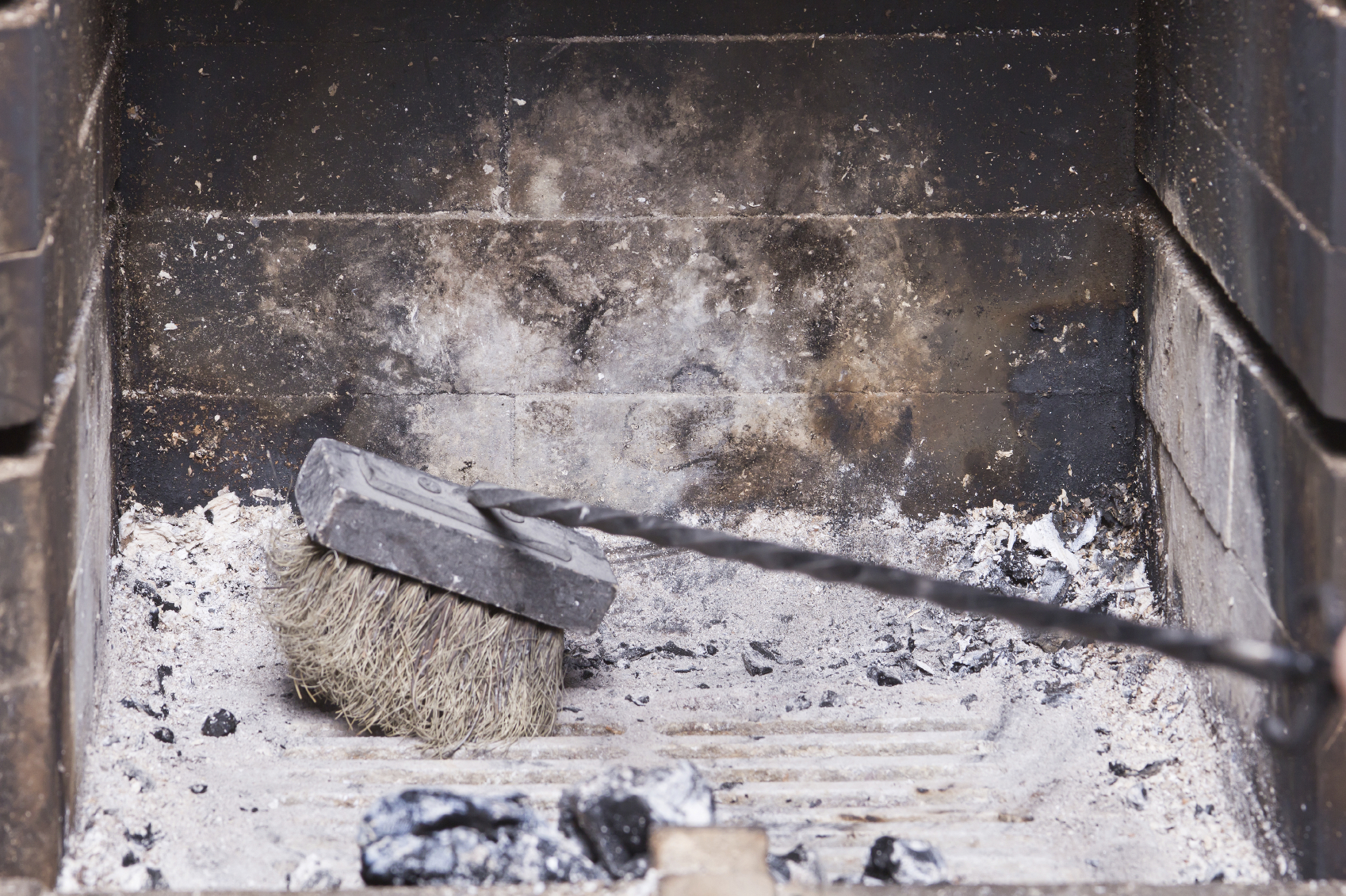 How To Clean Your Chimney Box Without The Mess