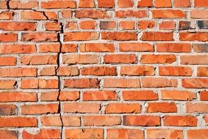 Cracking bricks on Toronto building