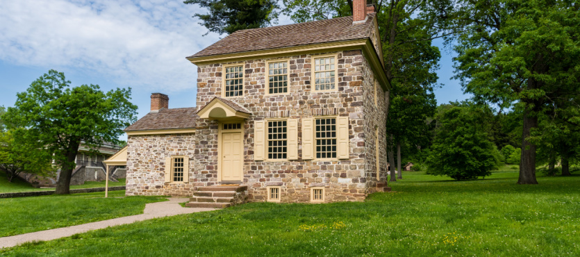 Historic Home Restoration Tips and Tricks from Pros